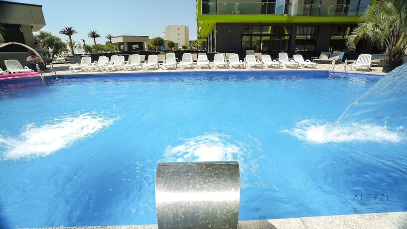 Imagen general del Hotel Alezzi Beach Resort. Foto 12