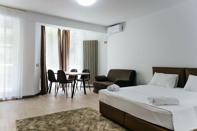 Imagen de la habitación del Hotel Alezzi Beach Resort. Foto 19