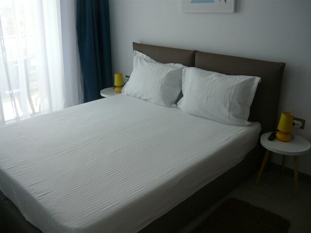 Imagen de la habitación del Hotel Alezzi. Foto 14