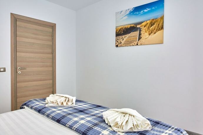 Imagen de la habitación del Hotel Alezzi. Foto 15