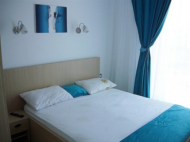 Imagen de la habitación del Hotel Alezzi. Foto 17