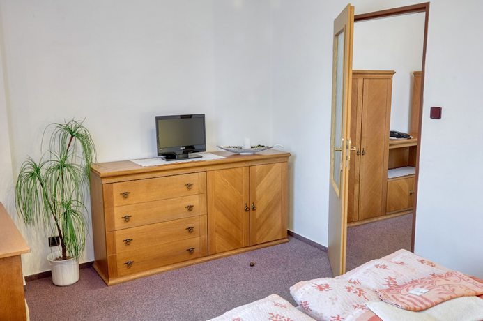 Imagen de la habitación del Hotel Alf. Foto 5