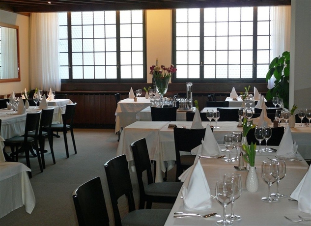 Imagen del bar/restaurante del Hotel Alfa, BIRSFELDEN-BASILEA. Foto 5