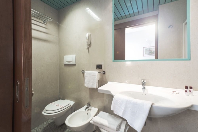 Imagen de la habitación del Hotel Alfa Fiera. Foto 3