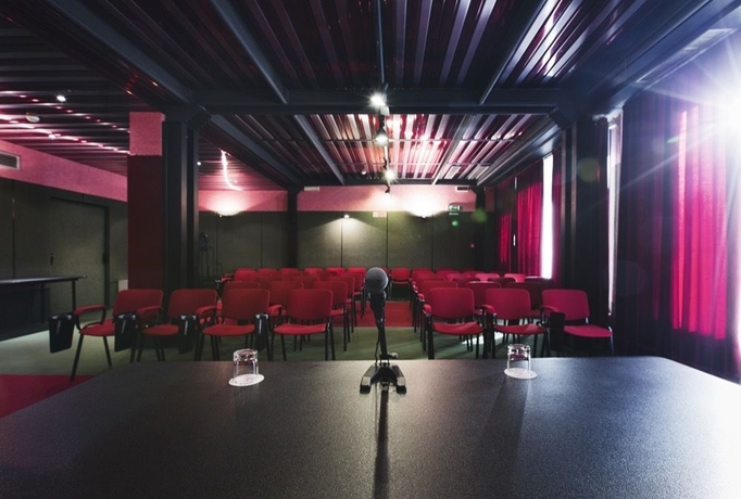 Imagen de los interiores del Hotel Alfa Fiera. Foto 10