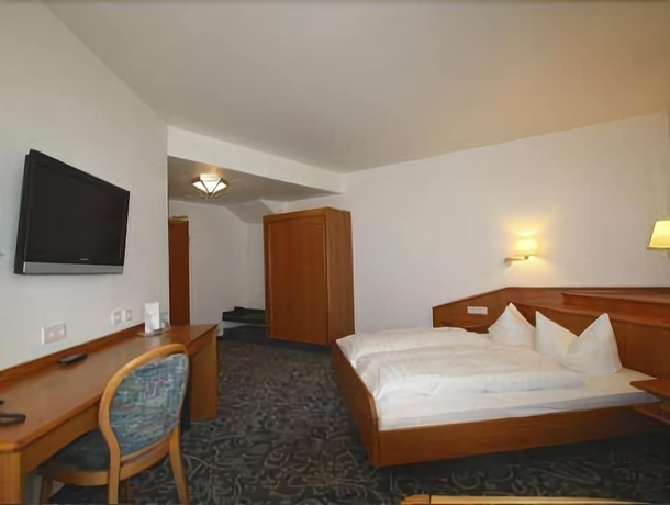 Imagen de la habitación del Hotel Alfa, Karlsruhe. Foto 6
