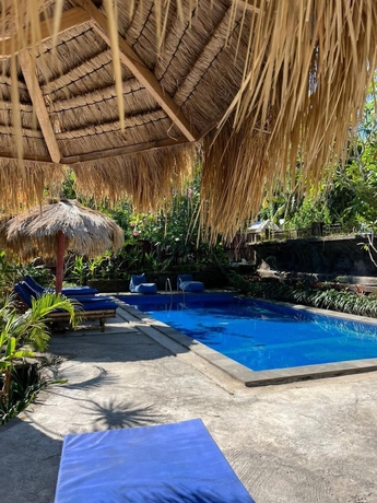 Imagen de la piscina del Hotel Alfa Kuta. Foto 16
