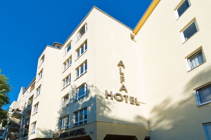 Imagen de los exteriores del Hotel Alfa, Moabit. Foto 13
