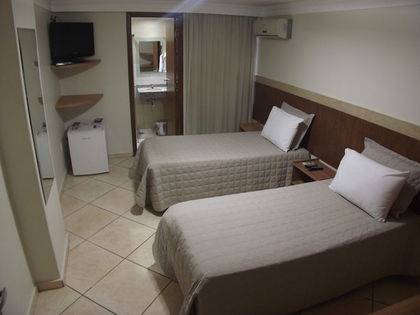 Imagen de la habitación del Hotel Alfa Plaza. Foto 5