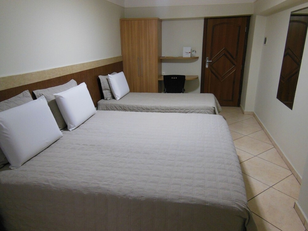 Imagen de la habitación del Hotel Alfa Plaza. Foto 8