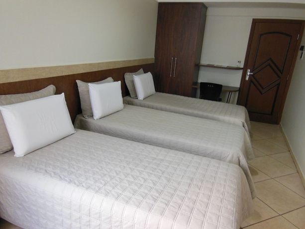 Imagen de la habitación del Hotel Alfa Plaza. Foto 9