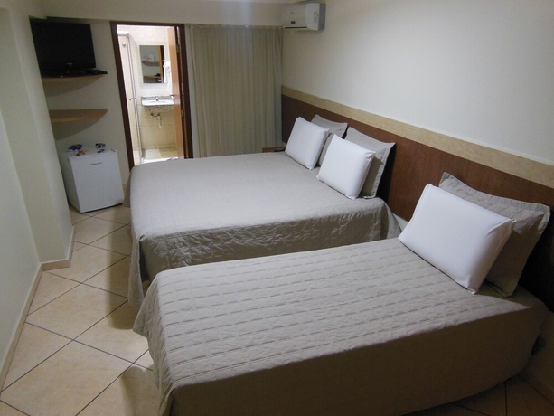Imagen de la habitación del Hotel Alfa Plaza. Foto 11