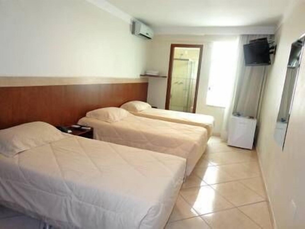 Imagen de la habitación del Hotel Alfa Plaza. Foto 12