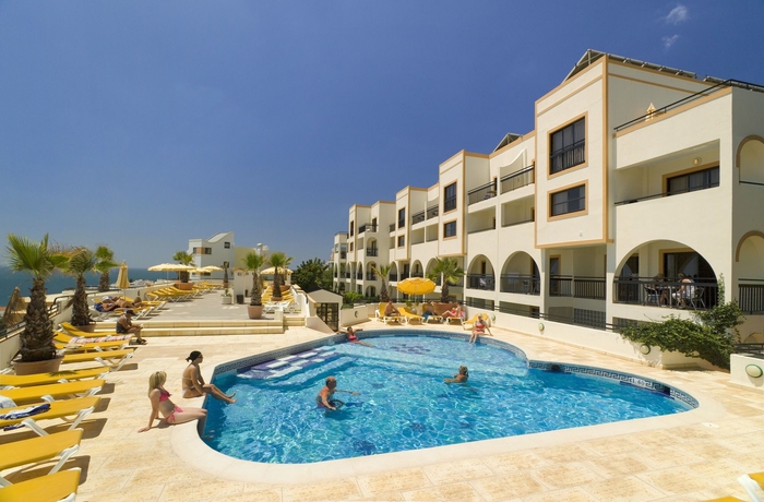 Imagen de la piscina del Hotel Alfagar Cerro Malpique. Foto 13