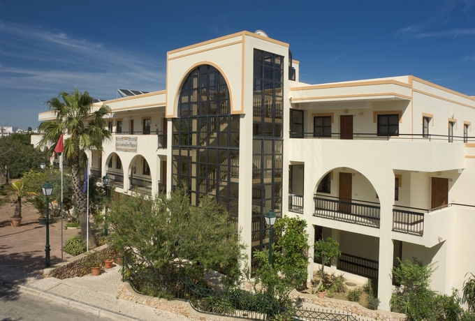 Imagen de los exteriores del Hotel Alfagar Cerro Malpique. Foto 7