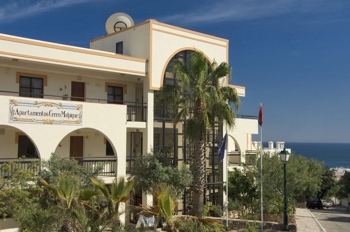 Imagen de los exteriores del Hotel Alfagar Cerro Malpique. Foto 8