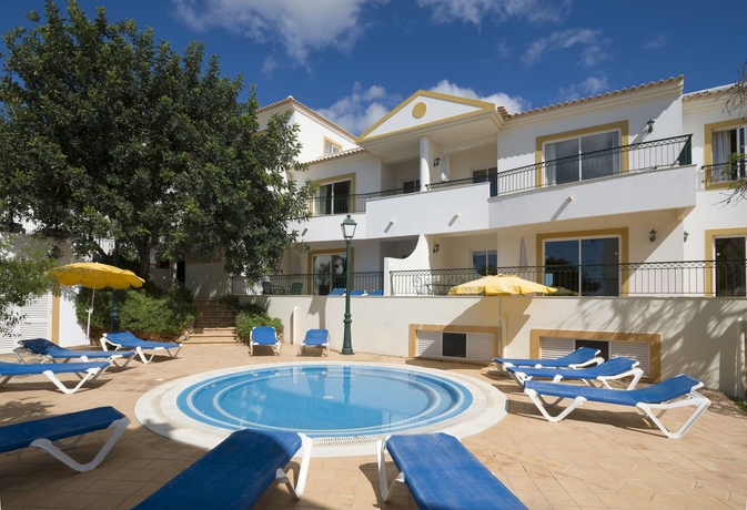 Imagen de la piscina del Hotel Alfagar Cerro Malpique. Foto 16