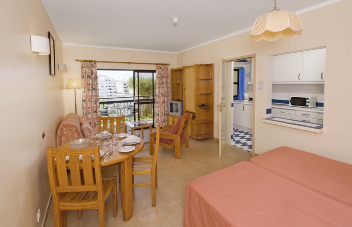 Imagen de los interiores del Hotel Alfagar Cerro Malpique. Foto 10