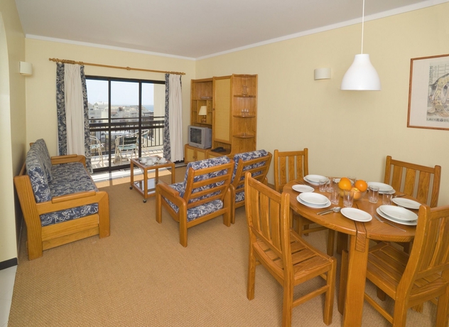 Imagen de los interiores del Hotel Alfagar Cerro Malpique. Foto 12