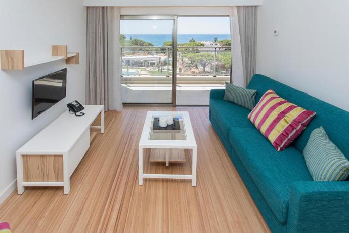 Imagen de la habitación del Hotel Alfagar Prestige. Foto 9
