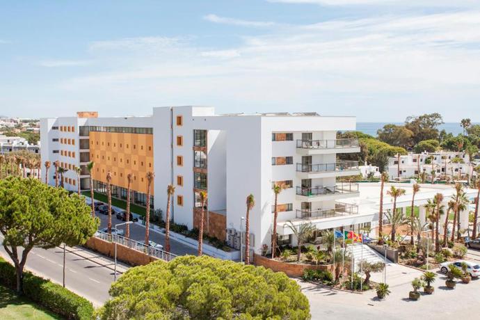 Imagen de los exteriores del Hotel Alfagar Prestige. Foto 13