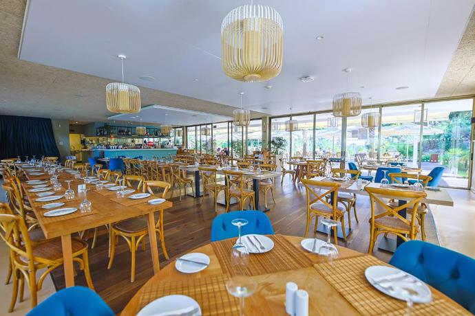 Imagen del bar/restaurante del Hotel Alfagar Prestige. Foto 3