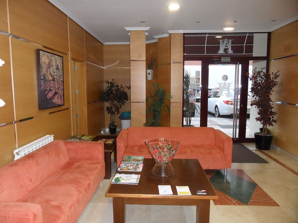 Imagen de los interiores del Hotel Alfageme. Foto 18