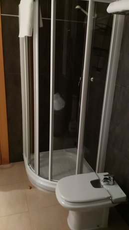 Imagen de la habitación del Hotel Alfageme. Foto 15