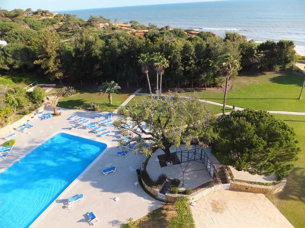 Imagen de la piscina del Hotel Alfamar Beach & Sport Resort. Foto 10