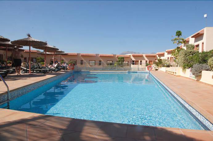 Imagen de la piscina del Hotel Alfaz\' Paradise Club. Foto 19