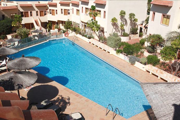 Imagen de la piscina del Hotel Alfaz\' Paradise Club. Foto 20