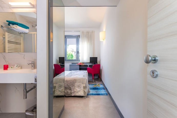 Imagen de la habitación del Hotel Alfieri, Sirmione. Foto 16