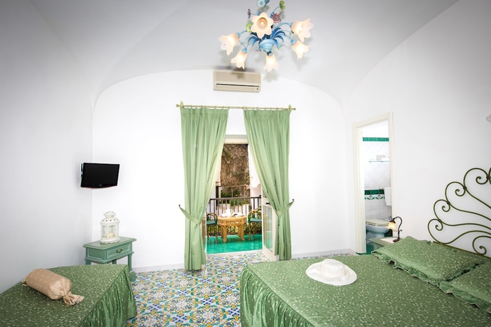 Imagen de la habitación del Hotel Alfonso A Mare. Foto 14