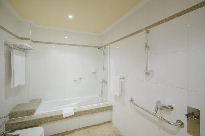 Imagen de la habitación del Hotel Alfonso I. Foto 4