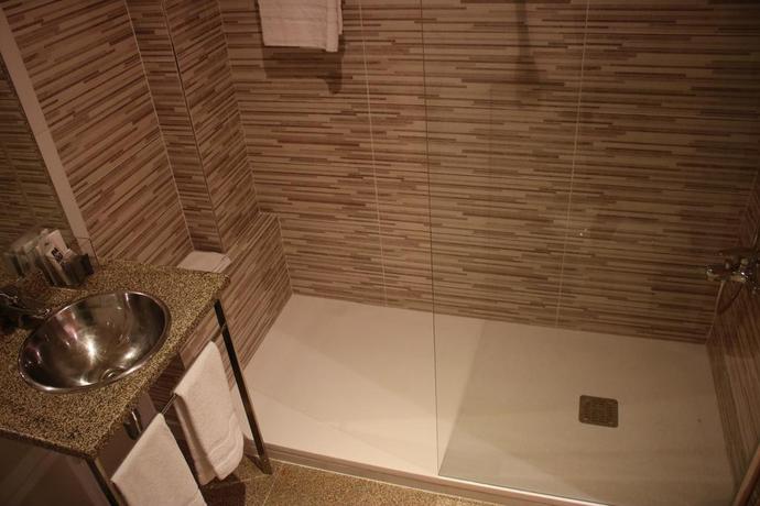 Imagen de la habitación del Hotel Alfonso I. Foto 6