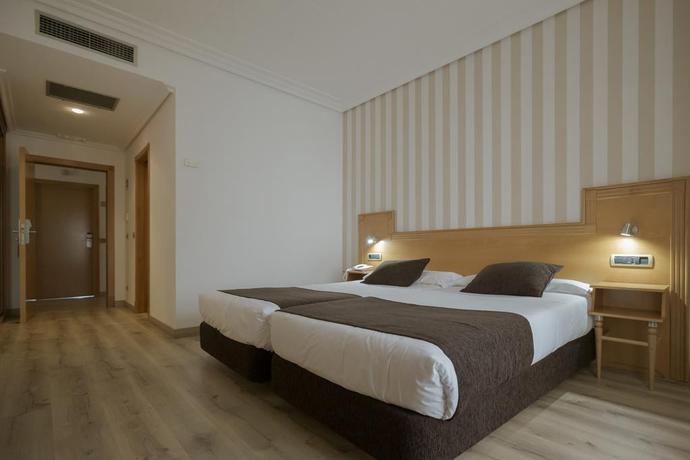 Imagen de la habitación del Hotel Alfonso I. Foto 7