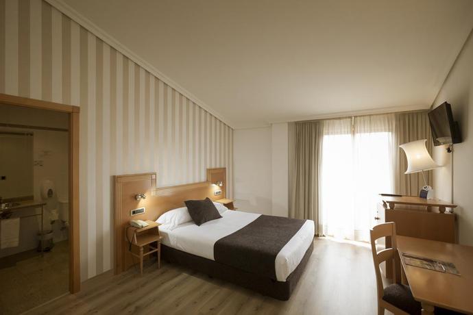 Imagen de la habitación del Hotel Alfonso I. Foto 8