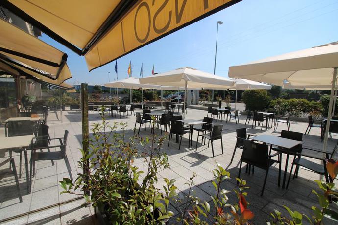 Imagen del bar/restaurante del Hotel Alfonso I. Foto 3