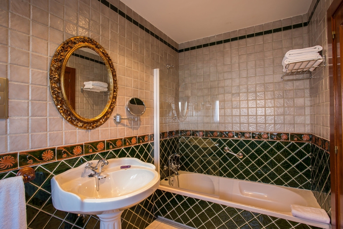 Imagen de la habitación del Hotel Alfonso Ii. Foto 11