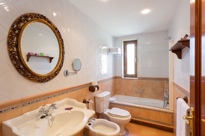 Imagen de la habitación del Hotel Alfonso Ii. Foto 14