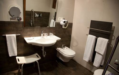 Imagen general del Hotel Alfonso Ix, Cáceres. Foto 6