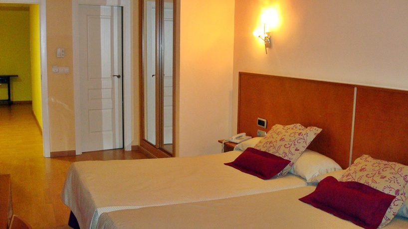 Imagen de la habitación del Hotel Alfonso Viii, Cuenca. Foto 14