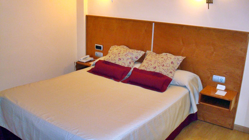 Imagen de la habitación del Hotel Alfonso Viii, Cuenca. Foto 15