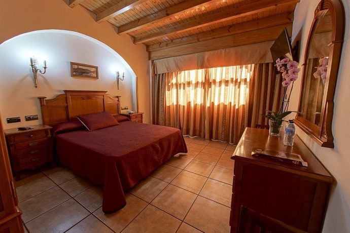 Imagen de la habitación del Hotel Alfonso Viii, Santa Elena. Foto 7