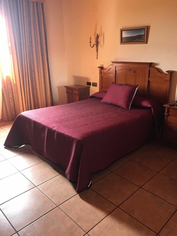 Imagen de la habitación del Hotel Alfonso Viii, Santa Elena. Foto 14