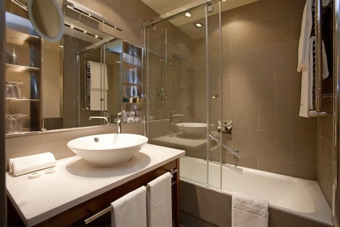 Imagen de la habitación del Hotel Alfonso, Zaragoza. Foto 9