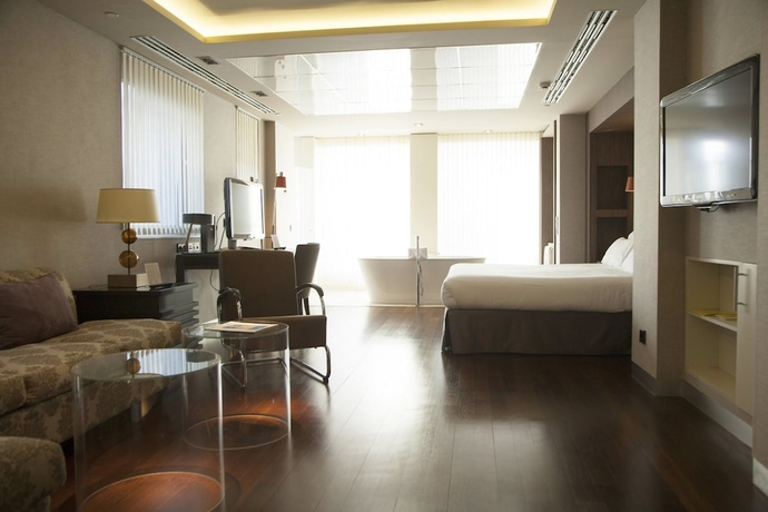 Imagen de la habitación del Hotel Alfonso, Zaragoza. Foto 11