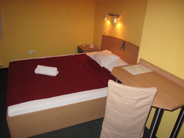 Imagen de la habitación del Hotel Alfr&eacute;d Panzi&oacute;. Foto 5