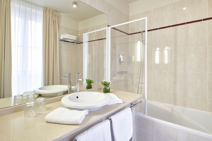 Imagen de la habitación del Hotel Alfred Hotels Port-Vieux. Foto 4
