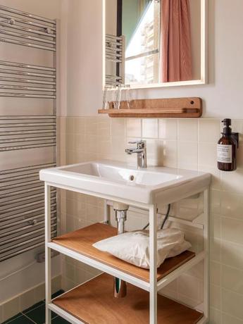 Imagen de la habitación del Hotel Alfred Monaco. Foto 6